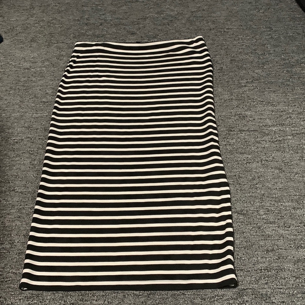 Womenswear’s black/white skirt